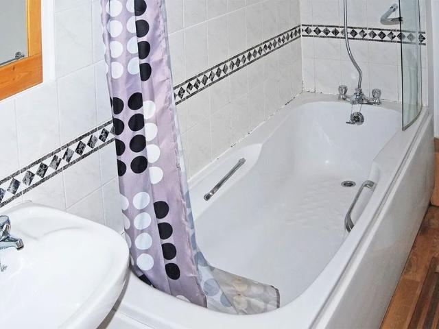 Flat for sale in Elephant and Castle, Greater London