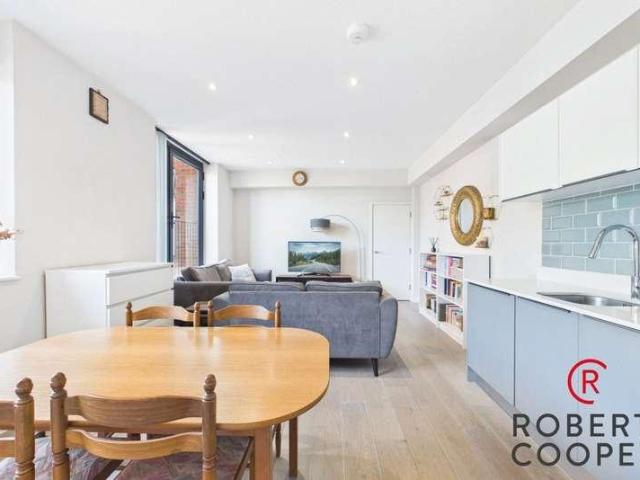 Flat for sale in Greater London