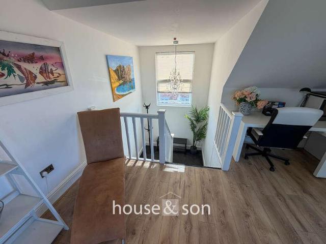 Flat for sale in West Cliff, Bournemouth