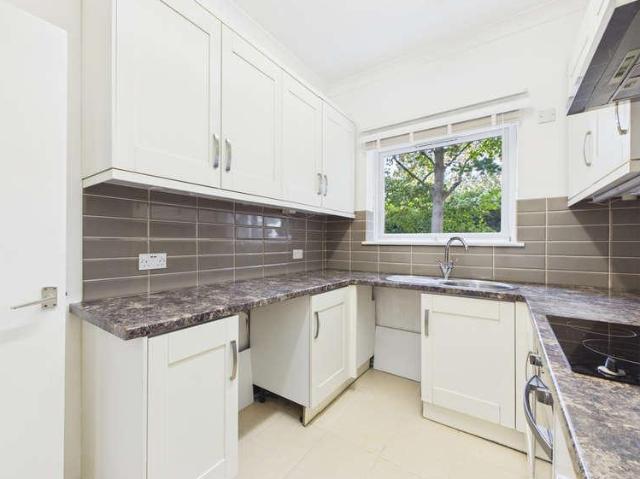Flat for sale in Littlehaven, Horsham