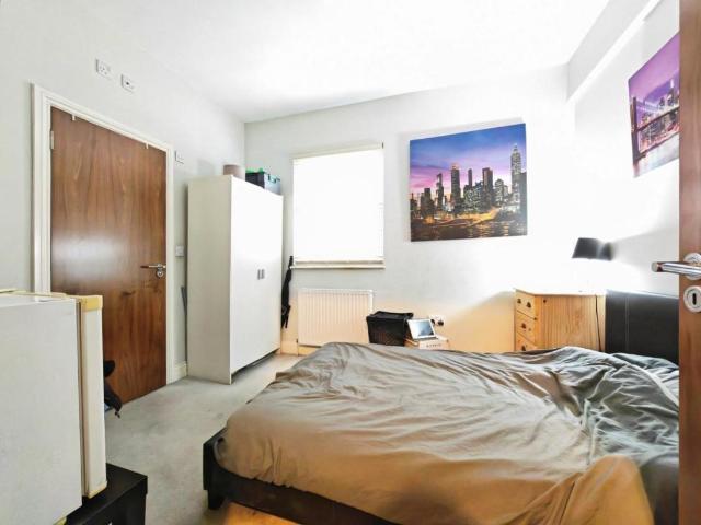 Flat for sale in Wokingham
