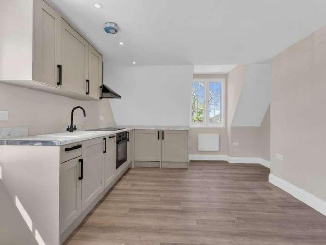 Flat for sale in St Mary Cray, Greater London