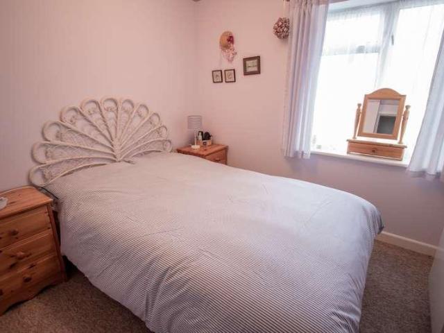 Flat for sale in Farringdon, Budlake