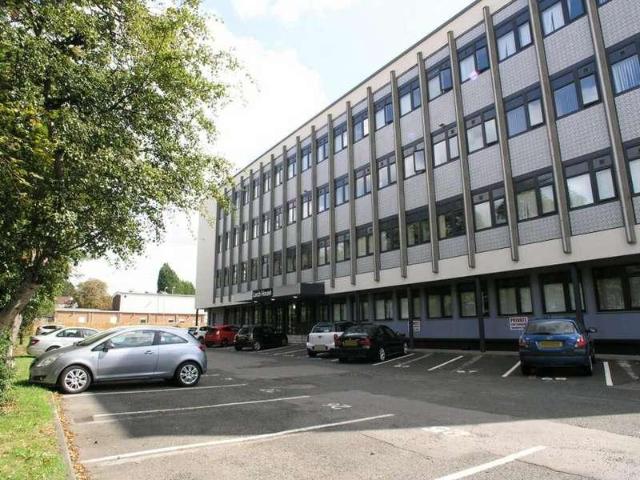 Flat for sale in Kingswinford, West Midlands