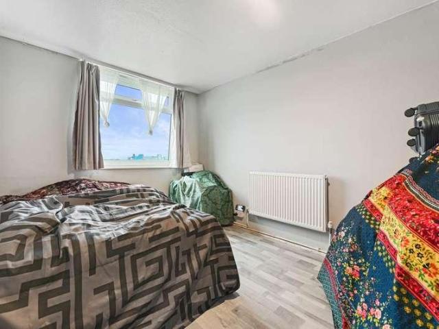 Flat for sale in West Kensington, Greater London
