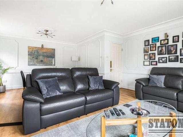 Flat for sale in Hadley Wood, Isle Of Man