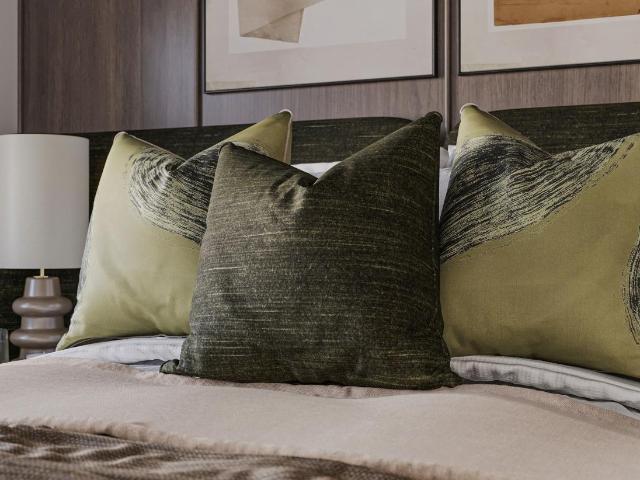 Flat for sale in Hayes, Greater London