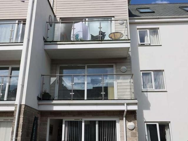 Flat for sale in Boscoppa, St. Austell