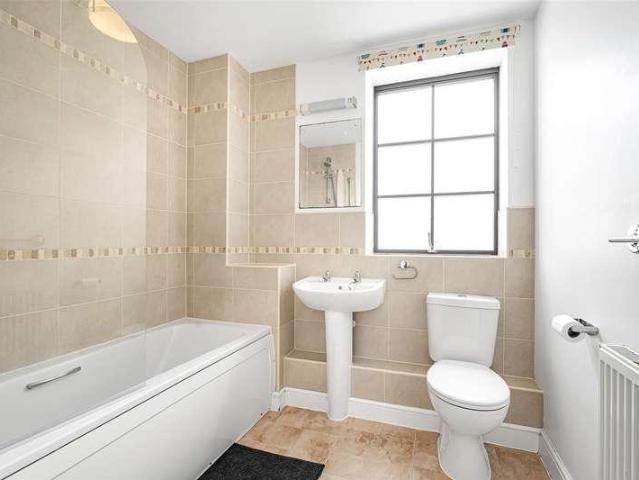 Flat for sale in Newquay, Cornwall