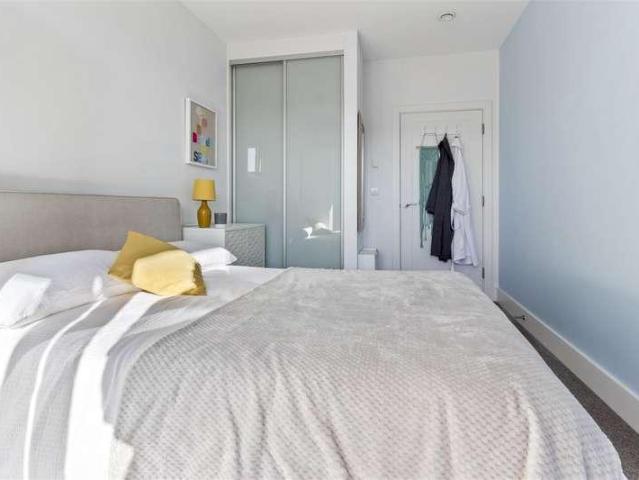 Flat for sale in Worthing, West Sussex