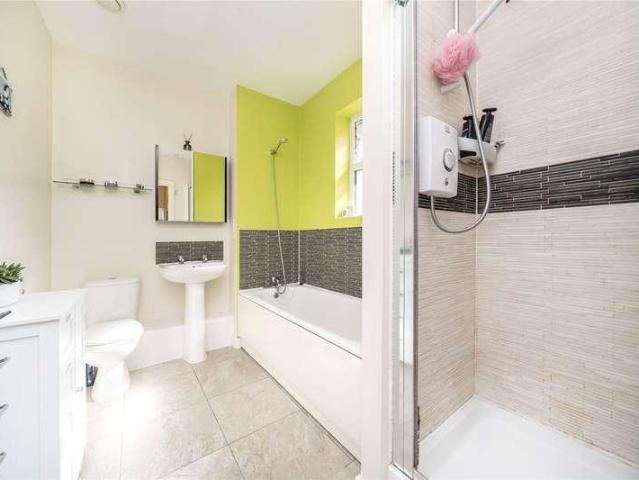 Flat for sale in Muswell Hill, Greater London