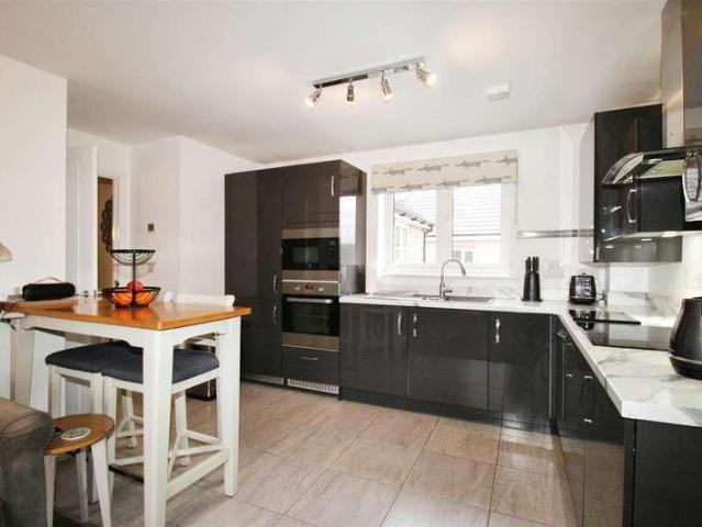 Flat for sale in Simpson Green, Bradford