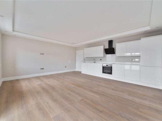 Flat for sale in Redcliffe, Feckenham