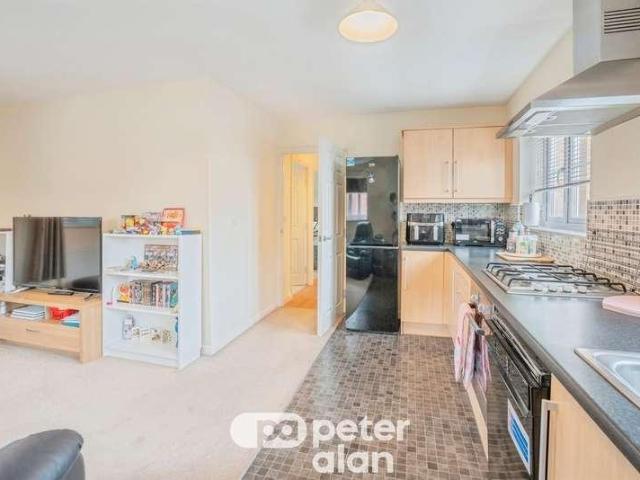 Flat for sale in Pontrhydyrun, Wales