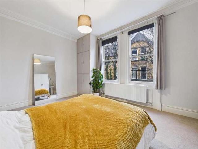 Flat for sale in South Cliff, Kepwick