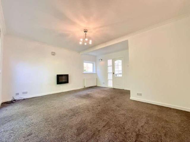 Flat for sale in Southport, Sefton
