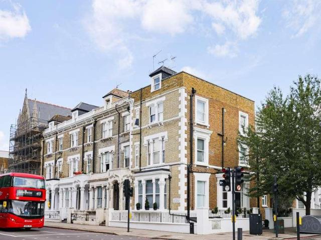 Flat for sale in Notting Hill, Greater London