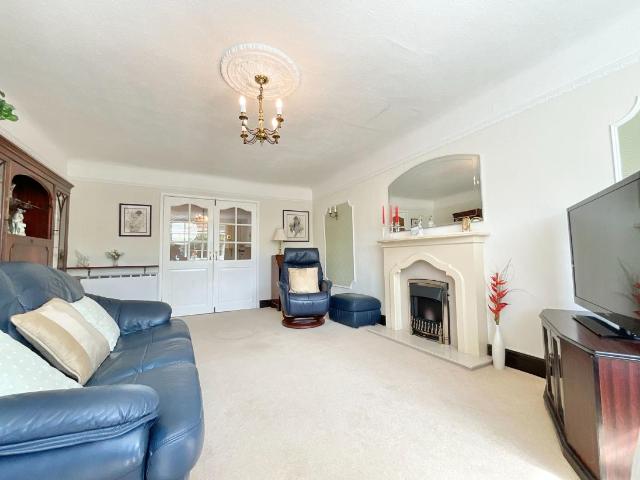 Flat for sale in Meols Cop, Southport
