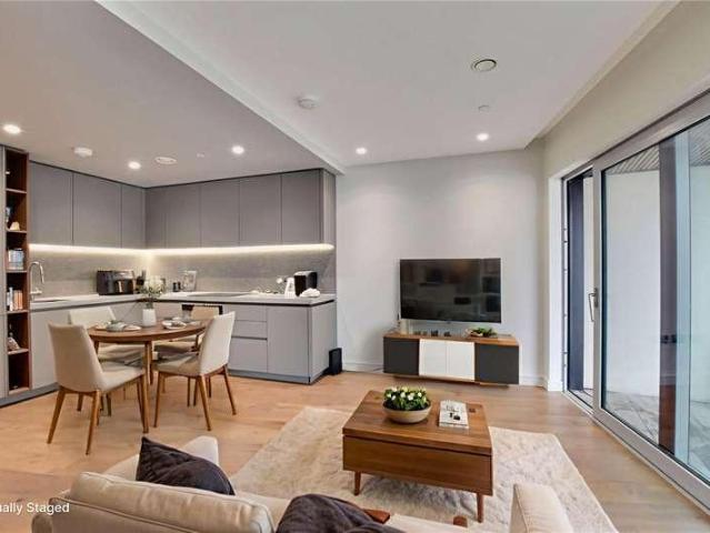 Flat for sale in Greenwich Peninsula, Greater London