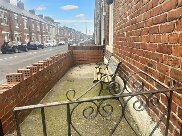 Flat for sale in Chirton, North Shields