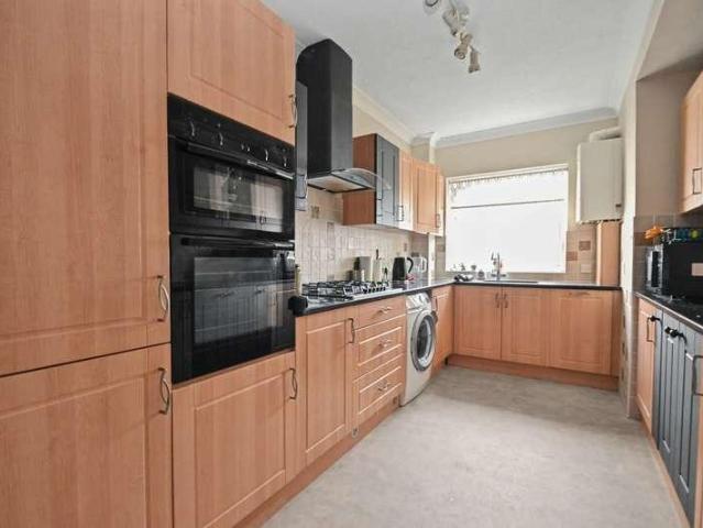 Flat for sale in Broadstone, Poole