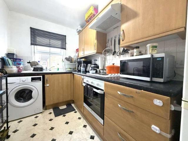 Flat for sale in Churchward, Rodbourne