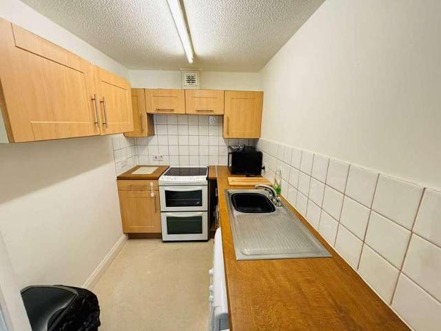 Flat for sale in Enborne, West Berkshire