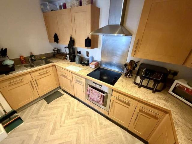 Flat for sale in Key Street, Suffolk