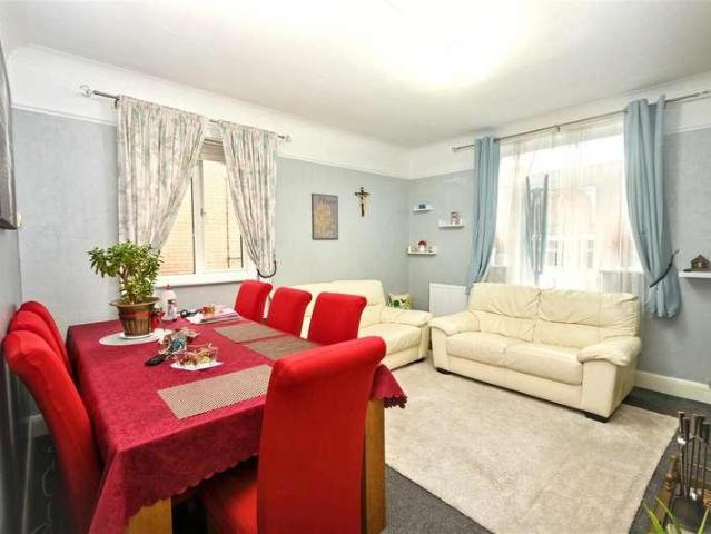 Flat for sale in Upperton, Eastbourne