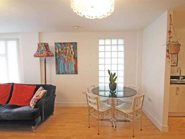 Flat for sale in Queen's Park, Brighton & Hove