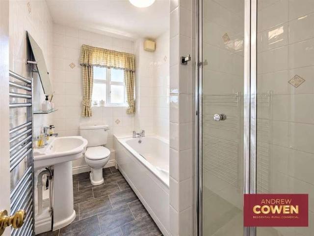 Flat for sale in Scalby Mills, Kepwick