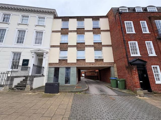 Flat for sale in Fareham, Wallington