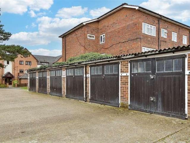 Flat for sale in Greater London