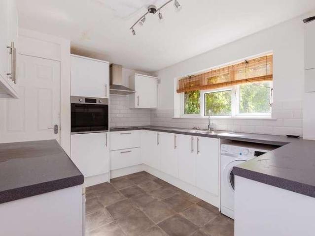 Flat for sale in Cox Green, Maidenhead