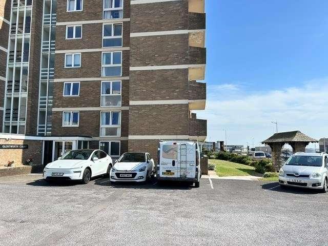 Flat for sale in Weston-super-mare, North Somerset