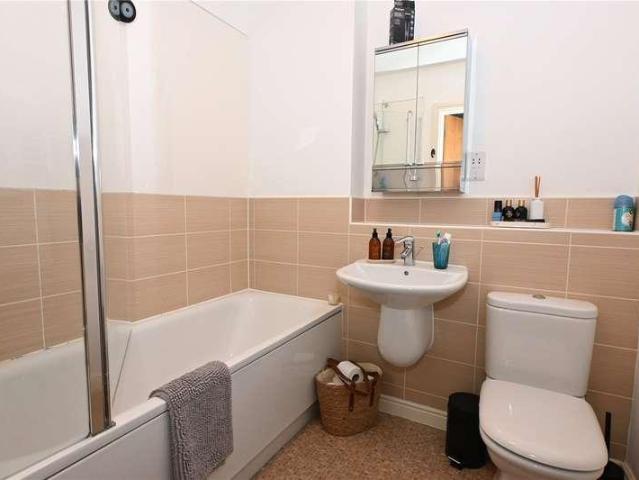Flat for sale in Wake Green, West Midlands