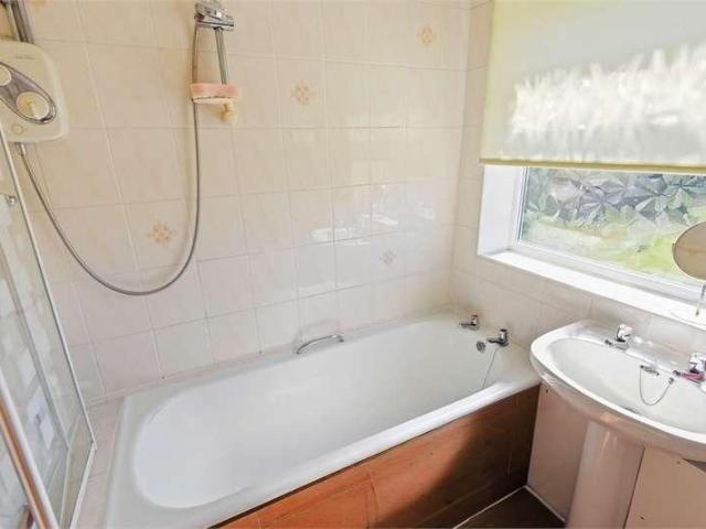 Flat for sale in Quarrendon, Buckinghamshire
