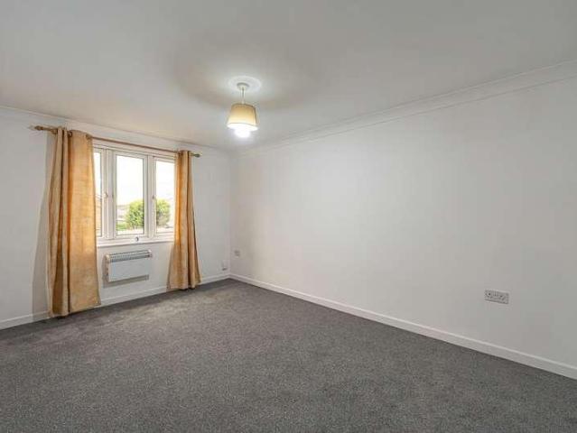 Flat for sale in Somerton, Newport