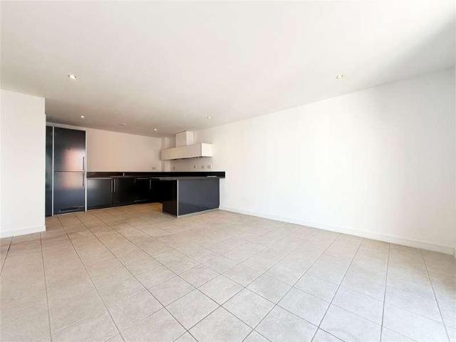 Flat for sale in Key Street, Suffolk