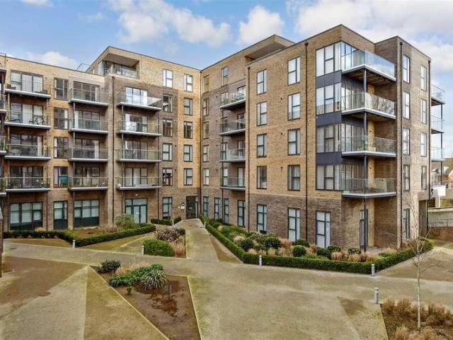 Flat for sale in West Worthing, Worthing