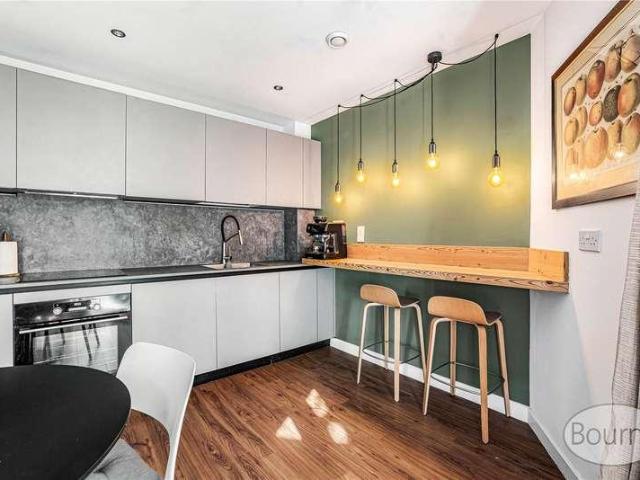 Flat for sale in Horsell, Woking