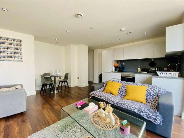 Flat for sale in City Centre, Georgia