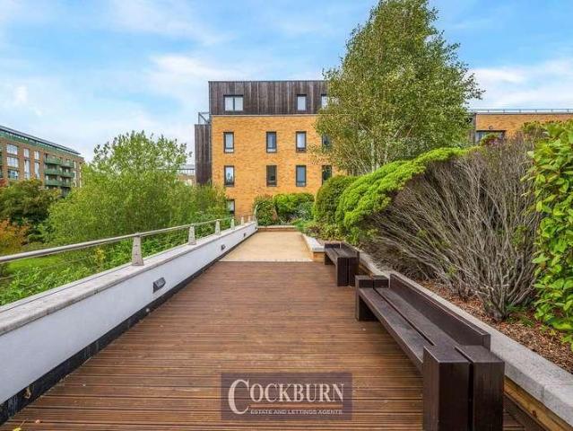 Flat for sale in Horn Park, Greater London