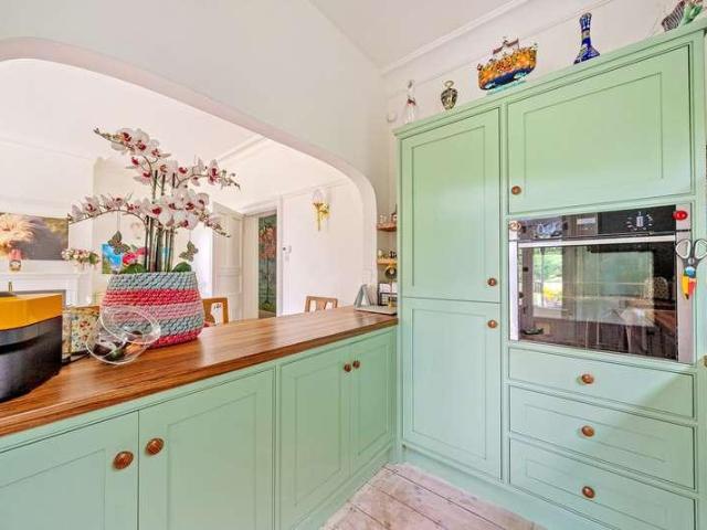 Flat for sale in Shalford, Guildford