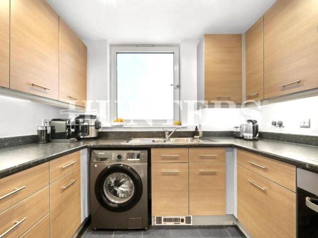 Flat for sale in Tottenham Hale, Greater London