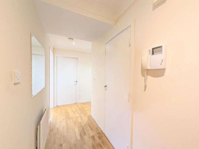 Flat for sale in Preston, Greater London