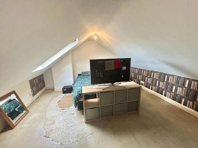 Flat for sale in Lewes, Iford