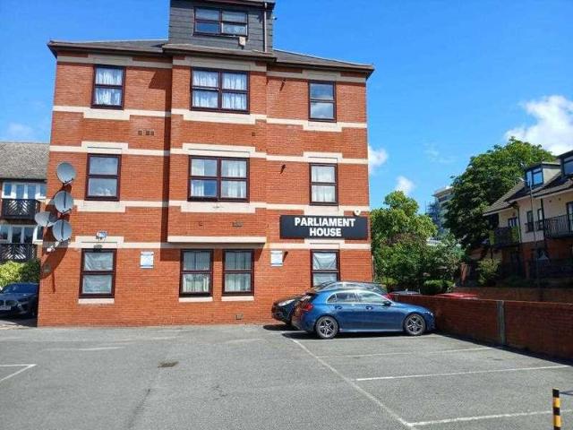 Flat for sale in Slough