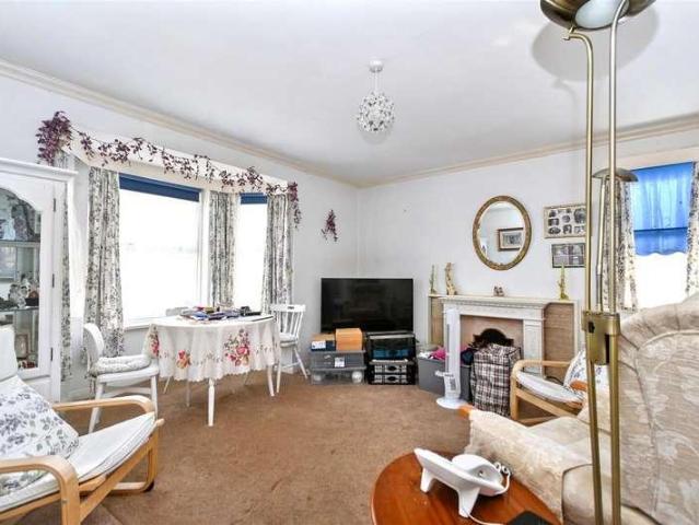 Flat for sale in Eastbourne, East Sussex