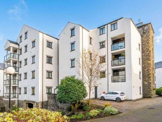 Flat for sale in Cowan Head, Bowston